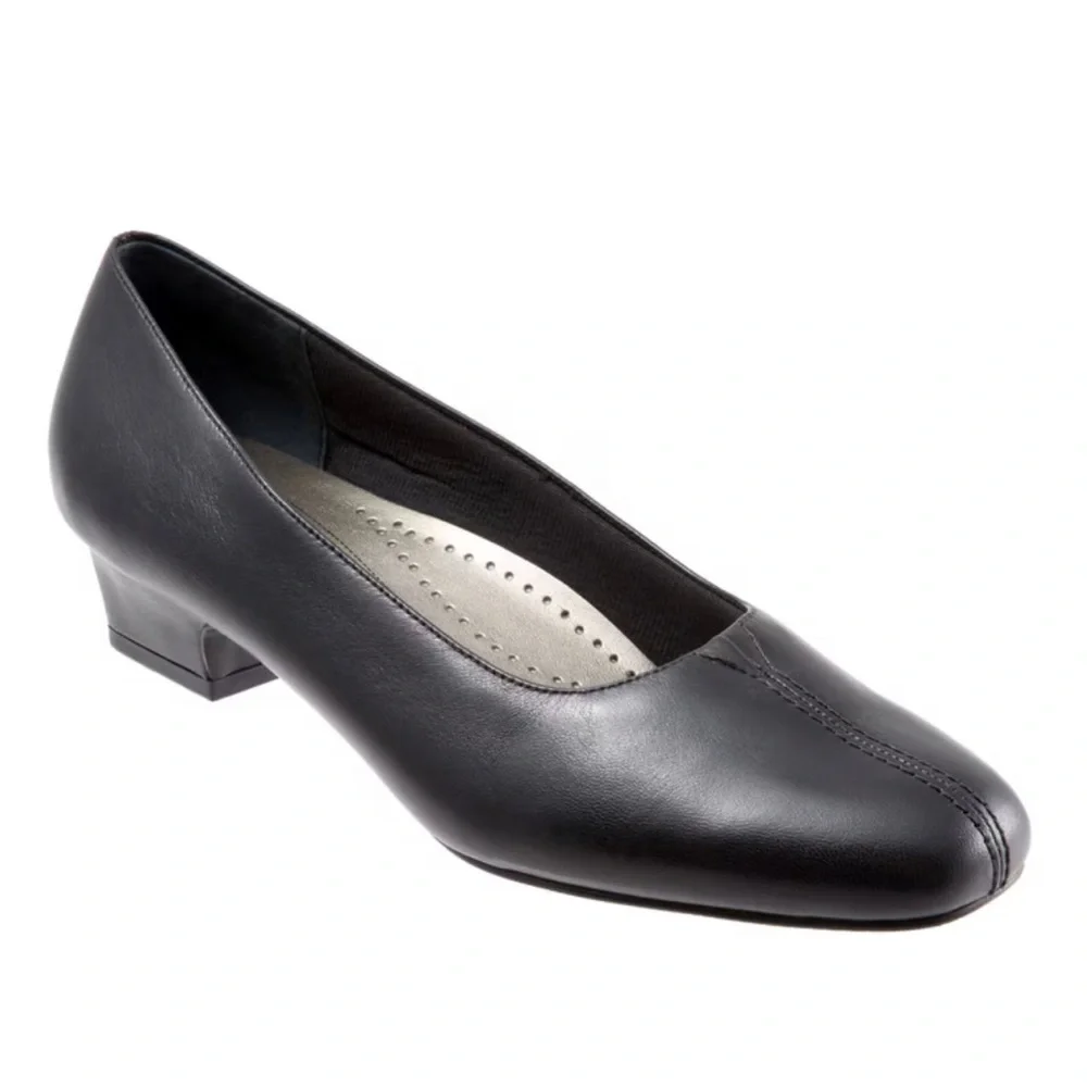 Trotters Doris‎ Block Kitten Heel Pumps   Shoes